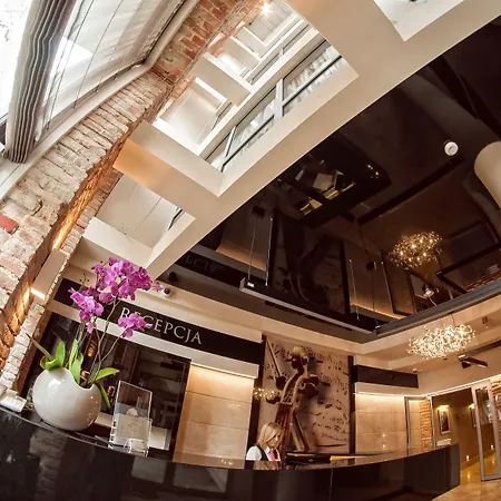 维尼亚夫斯基酒店 3*